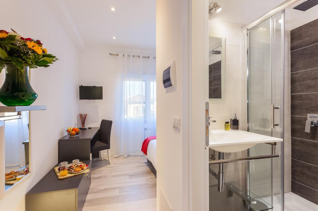 Ba.Home Roma Quarto foto